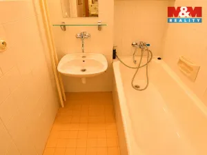 Pronájem bytu 1+kk, Hradec Králové - Nový Hradec Králové, Mrštíkova, 36 m2
