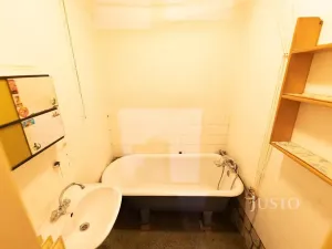 Prodej bytu 2+1, Kroměříž, Jiráskova, 63 m2