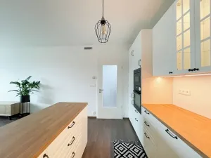 Pronájem bytu 3+kk, Praha, Počernická, 82 m2