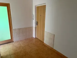 Prodej bytu 2+1, Kadaň, Chomutovská, 53 m2