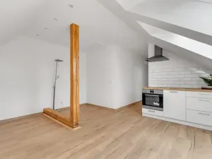 Pronájem bytu 1+kk, Hradec Králové, Dykova, 23 m2