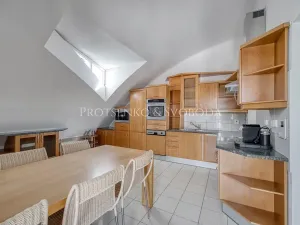 Prodej kanceláře, Křižanov, Benešovo náměstí, 530 m2