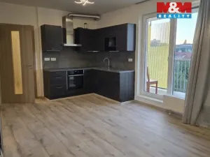 Pronájem bytu 1+kk, Praha, Počernická, 42 m2
