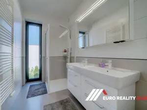 Pronájem vily, Zlín, Ovsíková, 145 m2