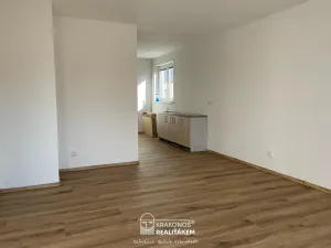 Pronájem bytu 2+kk, Hranice - Hranice I-Město, Pernštejnské náměstí, 55 m2