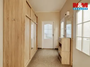 Prodej bytu 2+1, Cheb, V Zahradách, 60 m2