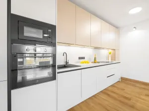 Prodej bytu 3+kk, Praha - Kyje, Sicherova, 92 m2