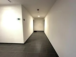 Pronájem bytu 1+kk, Praha - Vysočany, Poděbradská, 32 m2