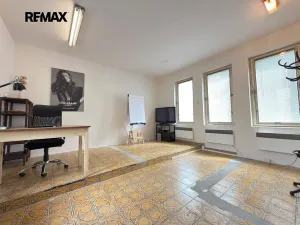 Pronájem skladu, Horní Bříza, Sídlištní, 145 m2