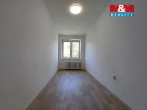 Prodej bytu 3+1, Klášterec nad Ohří - Miřetice u Klášterce nad Ohří, Pod Stadionem, 62 m2