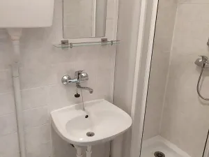 Pronájem bytu 1+1, Brno, Mojmírovo náměstí, 18 m2