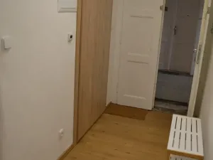 Pronájem bytu 2+kk, Praha - Michle, Prostřední, 43 m2