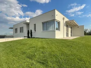 Pronájem bytu 2+kk, Hajany, 50 m2