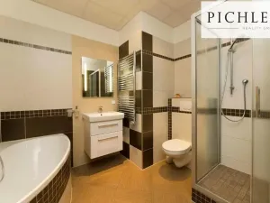 Prodej činžovního domu, Karlovy Vary, K. Čapka, 525 m2