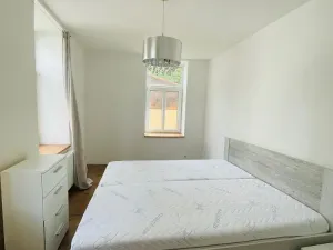 Pronájem bytu 2+kk, Jablonec nad Nisou, Květinová, 44 m2