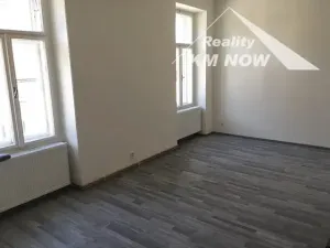 Pronájem bytu 1+kk, Kroměříž, Riegrovo náměstí, 36 m2