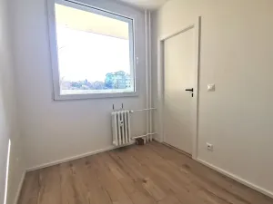 Prodej bytu 4+kk, Praha, U Dívčích hradů, 87 m2