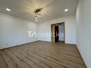 Pronájem bytu 1+1, Orlová, Masarykova třída, 40 m2