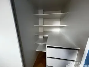Pronájem bytu 3+1, Praha - Vršovice, Charkovská, 102 m2