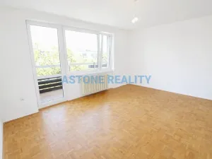 Pronájem bytu 3+1, Praha - Modřany, Hřebíkova, 76 m2