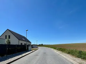 Prodej pozemku pro bydlení, Hrušovany u Brna, Pod Střediskem, 1095 m2