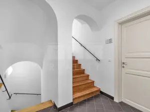 Pronájem kanceláře, Hradec Králové, Malé náměstí, 500 m2