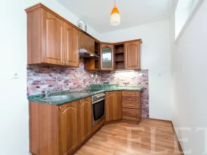Prodej bytu 2+kk, Praha - Kbely, Pod Nouzovem, 56 m2