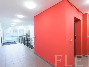 Prodej bytu 2+kk, Praha - Kbely, Pod Nouzovem, 56 m2