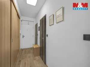 Pronájem bytu 2+1, Pardubice - Zelené Předměstí, Benešovo náměstí, 55 m2