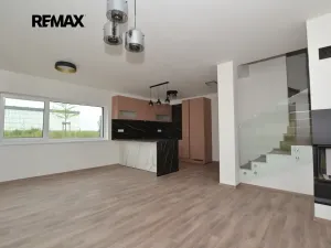 Pronájem rodinného domu, Plzeň, Srncová, 118 m2