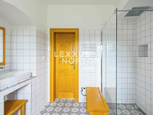 Prodej rodinného domu, Komárov, 450 m2