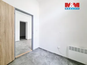 Pronájem bytu 1+1, Sokolov, Nádražní, 38 m2