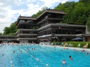 Prodej obchodního prostoru, Karlovy Vary, Šumavská, 78 m2