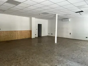 Pronájem obchodního prostoru, Hulín, nám. Míru, 141 m2