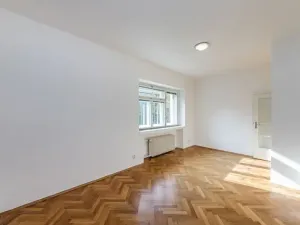 Pronájem bytu 2+kk, Praha - Vinohrady, Krátká, 45 m2