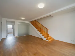 Pronájem kanceláře, Praha - Smíchov, Štefánikova, 168 m2