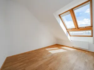 Pronájem kanceláře, Praha - Smíchov, Štefánikova, 168 m2