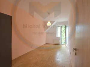 Pronájem bytu 2+kk, Klecany, Nám. Třebízského, 52 m2