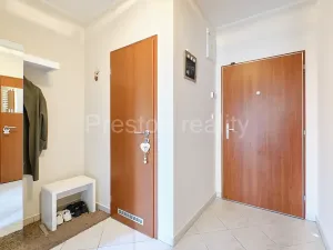Pronájem bytu 2+kk, Praha - Košíře, Plzeňská, 45 m2