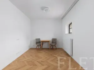 Pronájem bytu 1+kk, Praha - Nusle, Mnatova, 26 m2