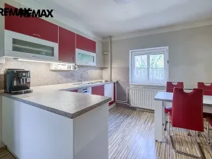 Prodej rodinného domu, Hrob, 258 m2