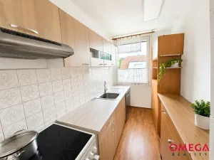Prodej bytu 3+1, Praha - Suchdol, Gagarinova, 71 m2