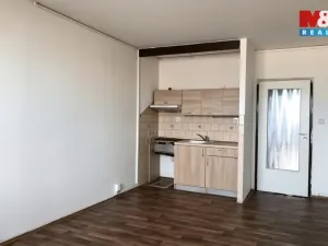 Prodej bytu 1+kk, Karviná - Hranice, Čsl. armády, 32 m2