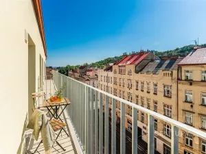 Pronájem bytu 2+kk, Praha, Plzeňská, 52 m2