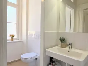 Pronájem kanceláře, Praha - Karlín, Sokolovská, 49 m2