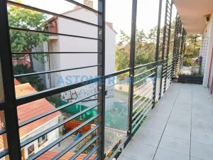 Pronájem bytu 2+kk, Praha - Vršovice, Košická, 69 m2