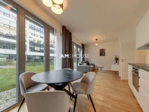 Pronájem bytu 2+kk, Praha - Karlín, Rohanské nábřeží, 61 m2