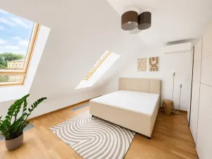 Prodej ubytování, Praha - Smíchov, Bieblova, 57 m2
