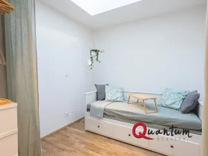 Pronájem bytu 1+kk, Praha - Smíchov, Grafická, 35 m2