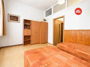 Pronájem bytu 2+1, Karlovy Vary, Krále Jiřího, 58 m2